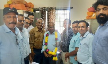 गैंगमैन को कार्यालय अधीक्षक बनाया...!