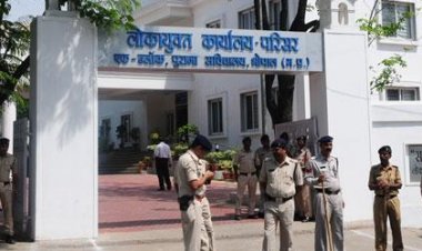 दस्तावेज दीजिए...जवाब लीजिए...!