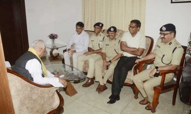 राज्यपाल ने कहानी सुनाई, अधिकारियों के चेहरे पर मुस्कान आई ...!