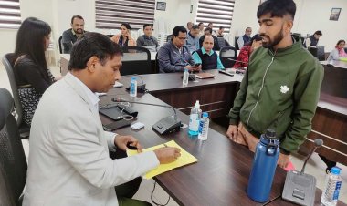 कलेक्टर जायेंगे विदेश,  निगमायुक्त होंगे कलेक्टर ...!