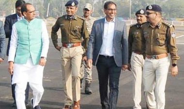 हेलीपेड पर खुश,कीर्ति मंदिर में  ' नाराज '...!