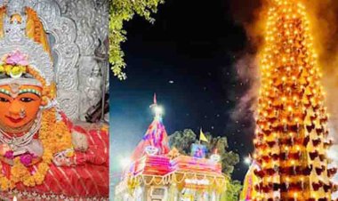 पुजारी  के तख्त पर बैठकर, सीईओ ने की  पूजा