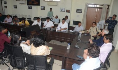 पहले प्रदूषण को हडकाया, फिर एक फूल पसंद आया