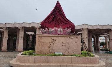 इधर सप्त ऋषि विराजे..तो उधर महापौर...!