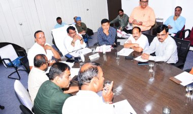 महापौर ने हिम्मत दिखाई: नगर निगम में खुशी छाई ... !