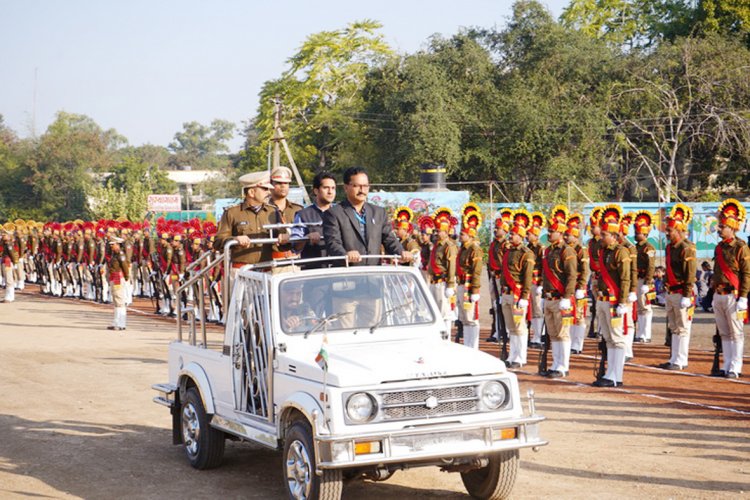 'मुख्यमंत्री' से गुहार: जो हो सम्मान योग्य, उसे मिले 'पुरूस्कार' ...!