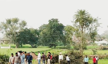 उधर हेलीपेड की तैयारी: इधर बच्चों की गुहार ...!