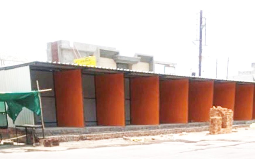 जिस मंदिर के व्यवस्थापक कलेक्टर: उसी जमीन पर अतिक्रमण ... !